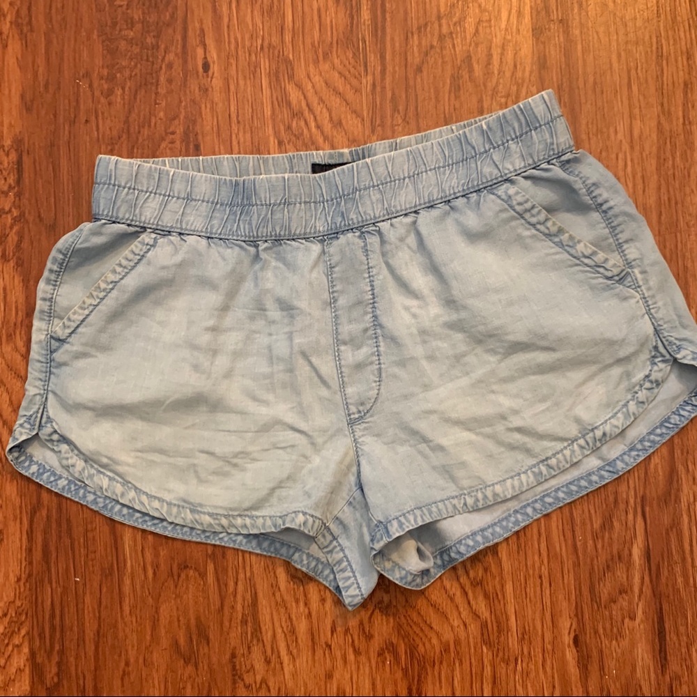 American Eagle light blue summer shorts! Medium!